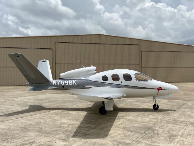 Cirrus Vision SF50 (N769BK)