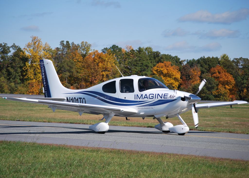 Cirrus SR-22 (N101TQ)