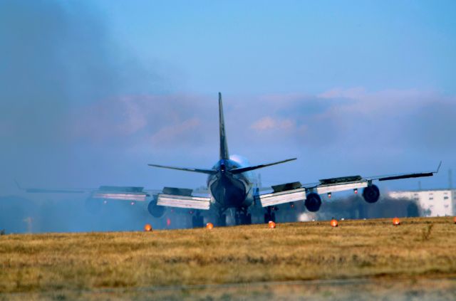 Boeing 747-400 (N429MC)