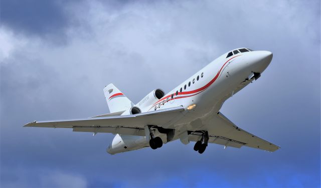 Dassault Falcon 900 (N116RW)