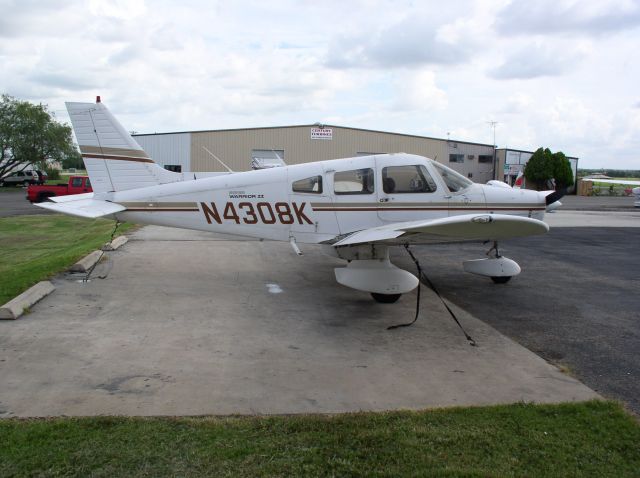 Piper Cherokee (N4308K)