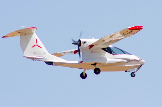 N632BW — - Icon A5