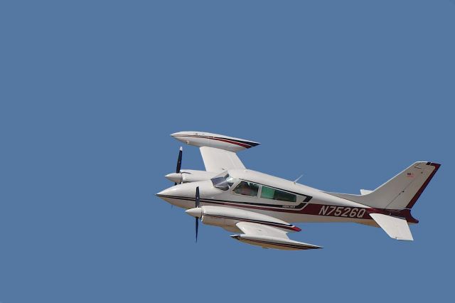 Cessna 310 (N7526Q) - Fun