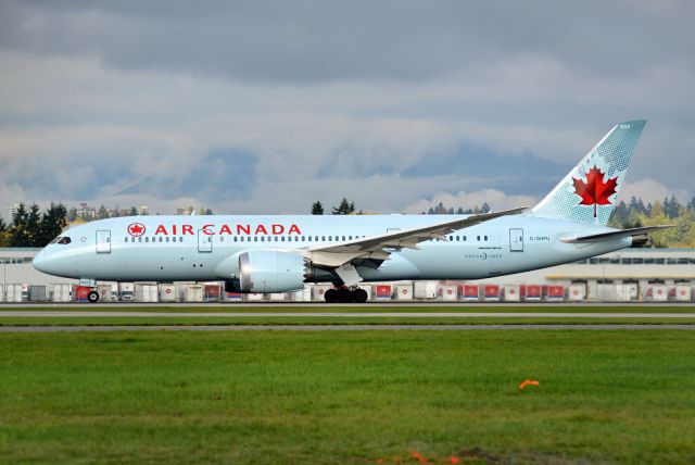 Boeing 787-8 (C-GHPU)