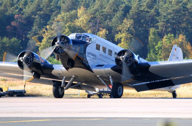 JUNKERS Ju-52/3m (D-CDLH)