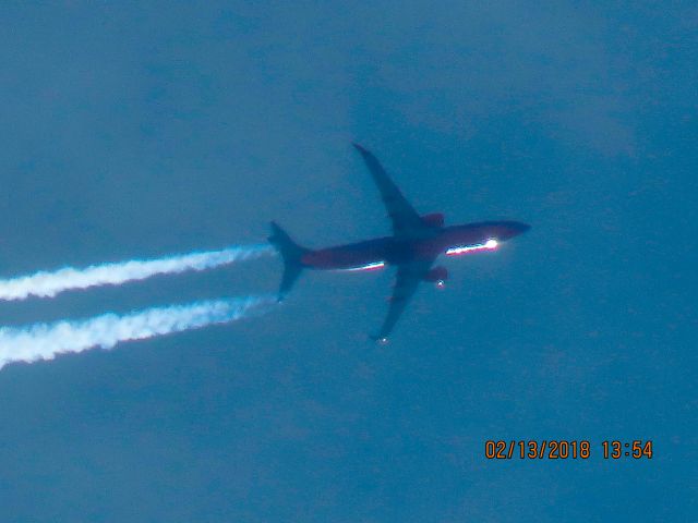 Boeing 737-800 (N8648A)