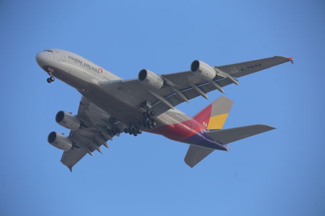 Airbus A380-800 (HL7634)