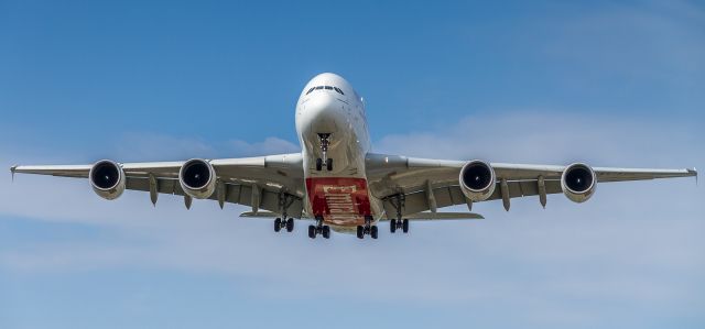 Airbus A380-800 (A6-EUG)