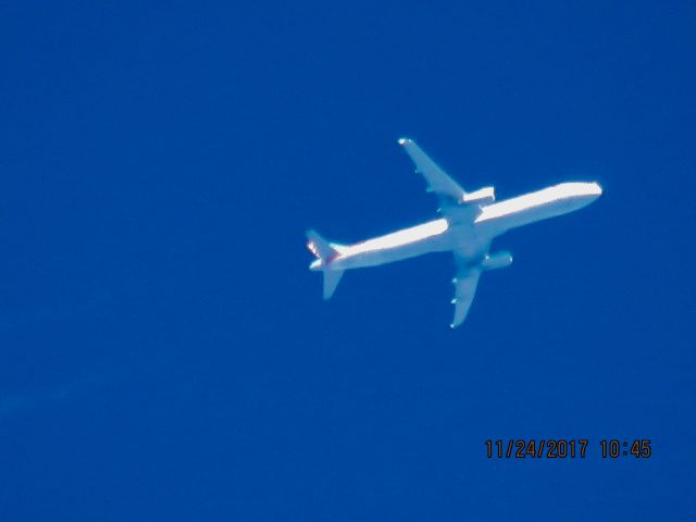Airbus A321 (N976UY)