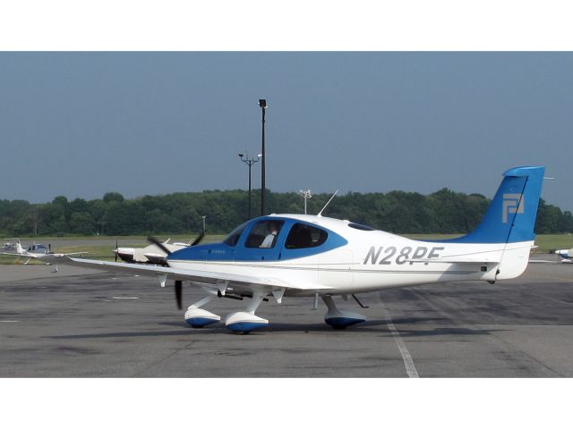 Cirrus SR-20 (N28PF)