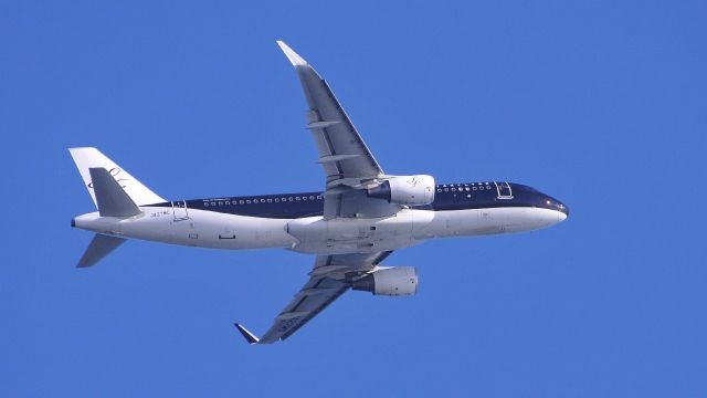 Airbus A320 (JA27MC)