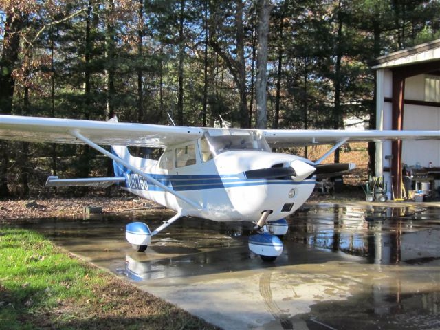 Cessna Skyhawk (N61756)