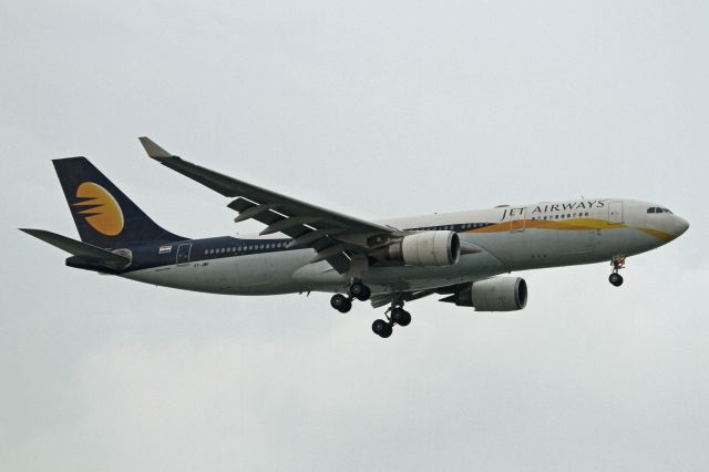 Airbus A330-200 (VT-JWP)