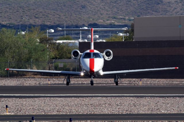 Embraer Phenom 100 (N575JS)