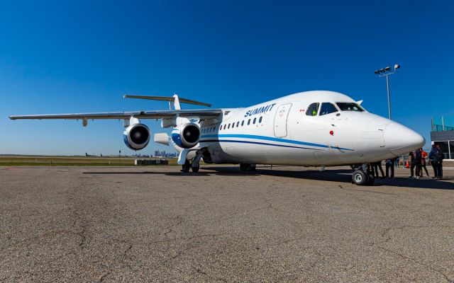Avro RJ-100 Avroliner (C-GZRJ)