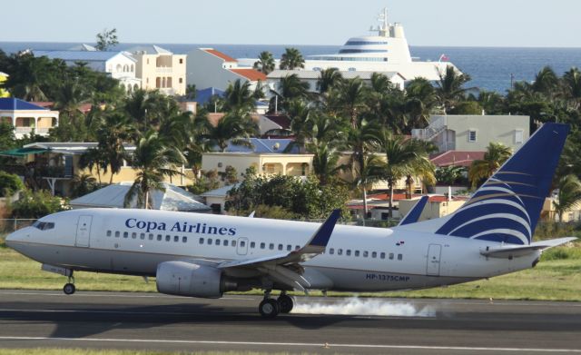 Boeing 737-700 (HP-1375CMP)