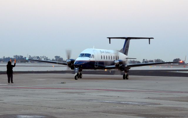 Beechcraft 1900 (N169GL)