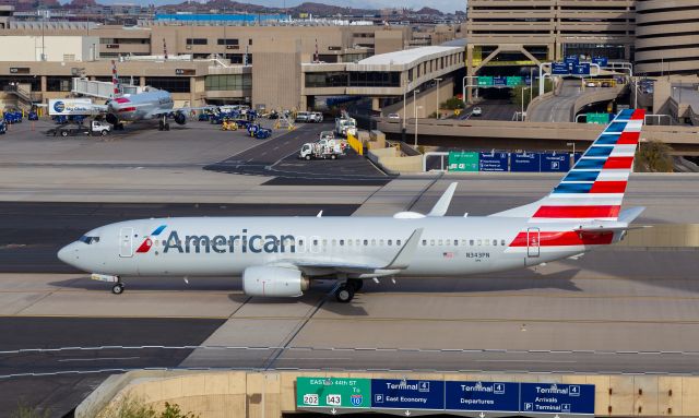 Boeing 737-800 (N343PN)