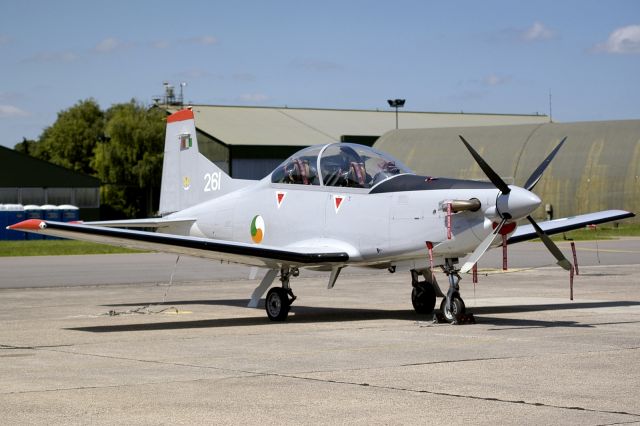 HAWKER DE HAVILLAND PC-9 (N261)