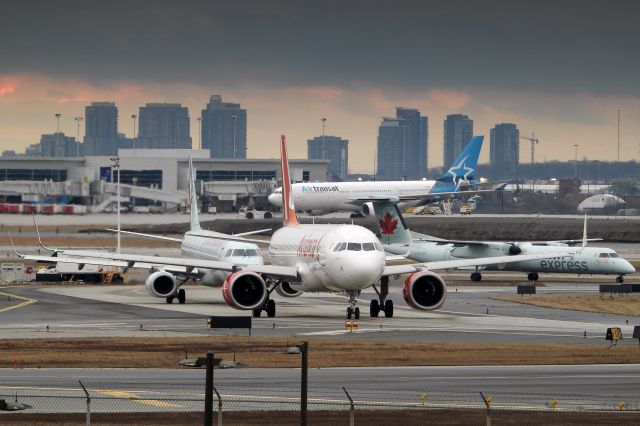 Airbus A320neo (N779AV)