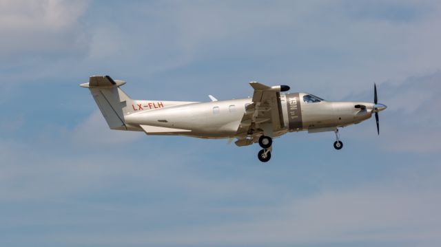Pilatus PC-12 (LX-FLH)