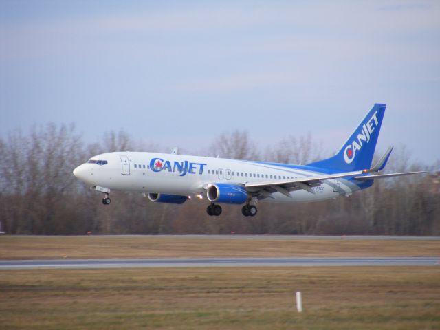 C-FTCZ — - canjet landing at Ottawa,on runway#25