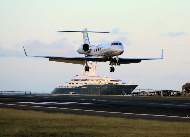 Gulfstream Aerospace Gulfstream IV (N222NB)