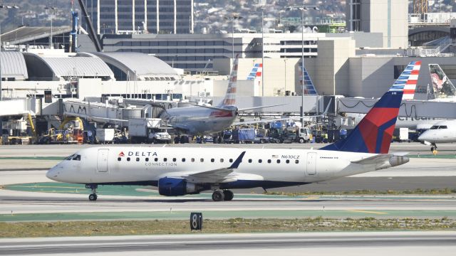 Embraer ERJ 175 (N610CZ) - Taxiing to gate at LAX