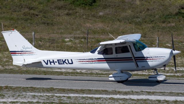 Cessna Skyhawk (VH-EKU)