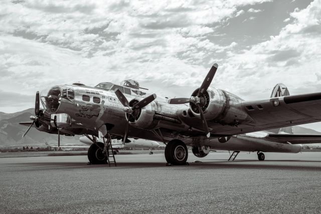 — — - Commemorative Air Force B17G at KBZN