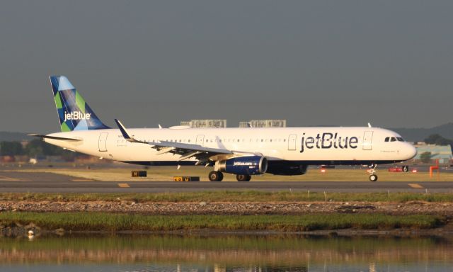Airbus A321 (N961JT)