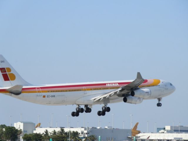 Airbus A340-300 (EC-GHX)