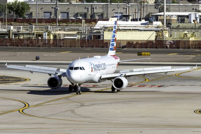 Airbus A319 (N776XF)