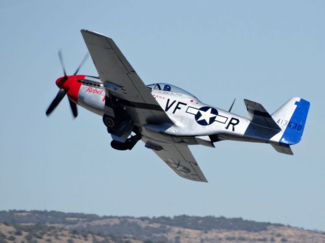 North American P-51 Mustang (N151CF)