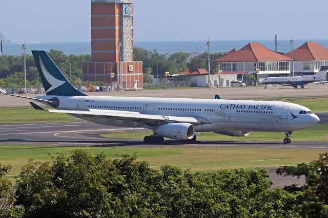 Airbus A330-300 (B-LAN)