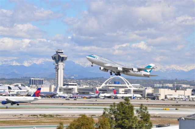 — — - Cathay Pacific Cargo 747 takes off at LAX