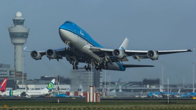 Boeing 747-400 (PH-BFE)