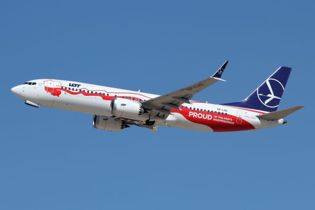 Boeing 737-800 (SP-LVD) - 17/02/2023:br /Painted with Polish Independence livery.br /Flight to Warsaw (WAW).
