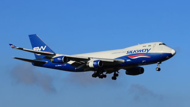 Boeing 747-200 (4K-SW800)