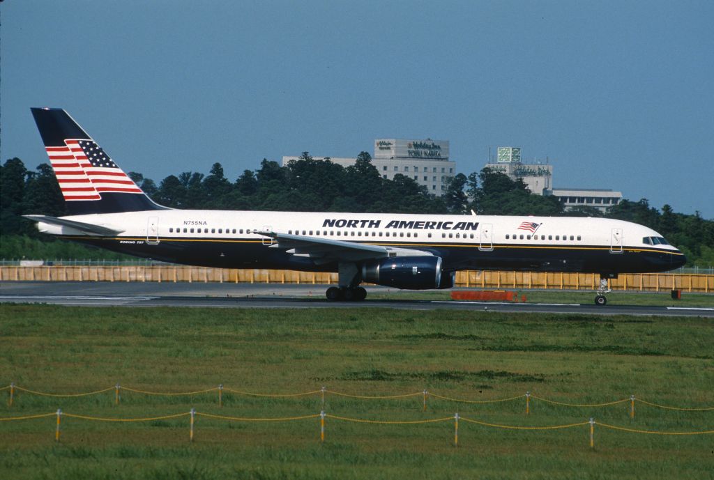Boeing 757-200 (N755NA) - Departure at Narita Intl Airport Rwy16R on 2004/08/10