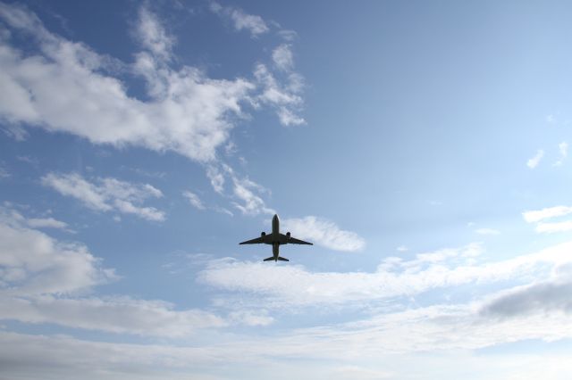 Boeing 777-200 (ANA758)