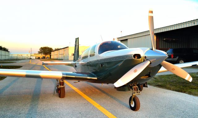 Mooney M-20 (N1525T) - 2000 Mooney Ovation2.