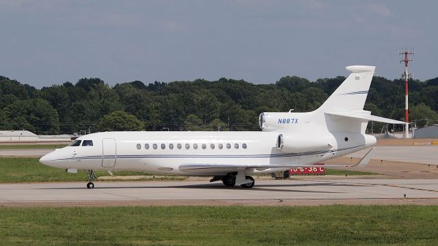 Dassault Falcon 7X (N887X)