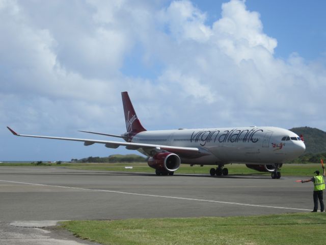Airbus A330-300 (G-VGEM)