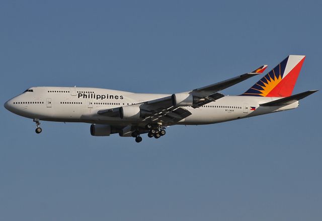 Boeing 747-400 (RP-C8168) - Landing at the LAX.