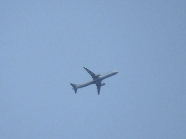 Airbus A321 (N986AN)