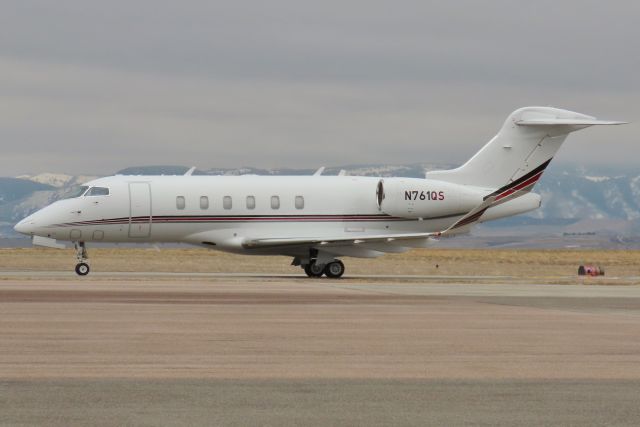 Bombardier Challenger 300 (N761QS)