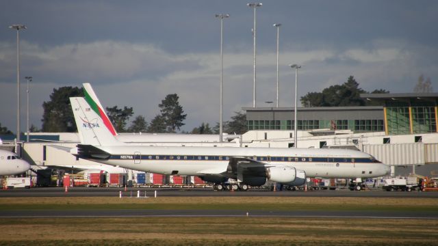 McDonnell Douglas DC-8-70 (N817NA)