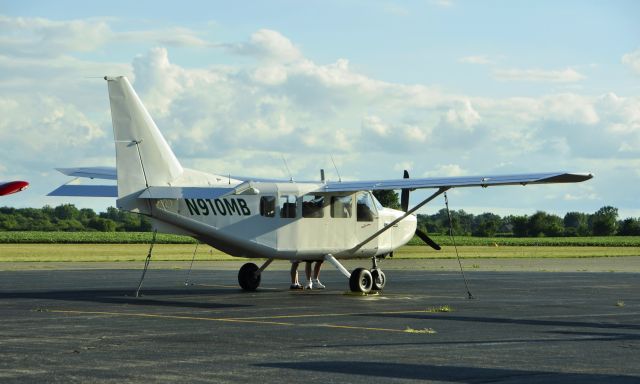 GIPPSLAND GA-8 Airvan (N910MB) - Gippsland GA-8 Airvan N910MB in Ann Arbor