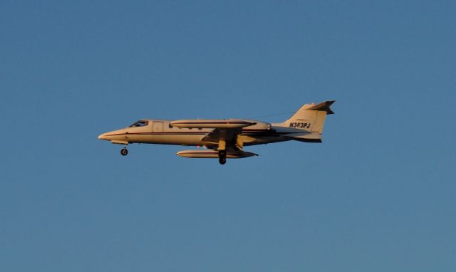 Learjet 35 (N363PJ)